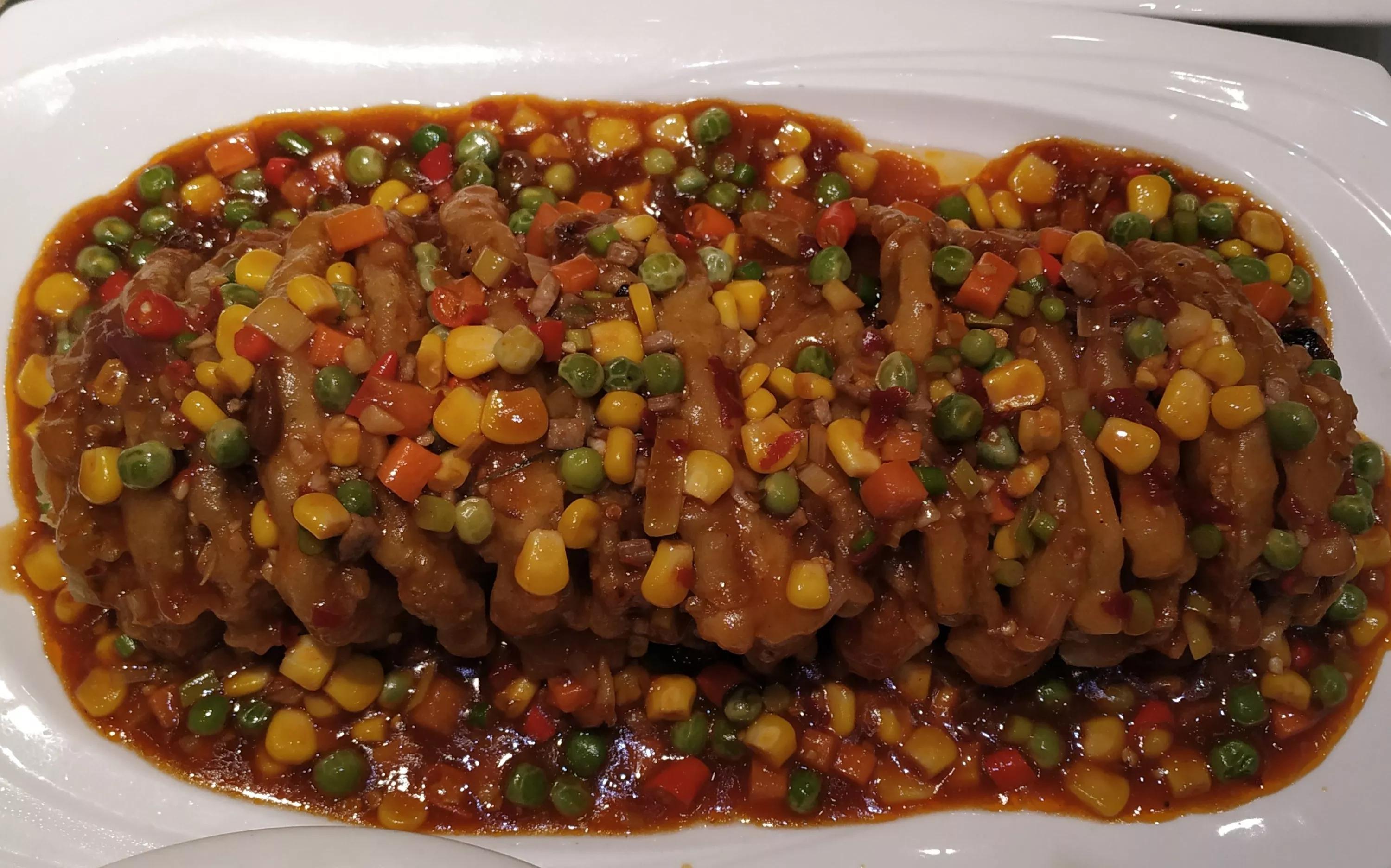 在银川的迎宾楼除了撩妹甩哥，还有100+般的饭醉场面出镜……