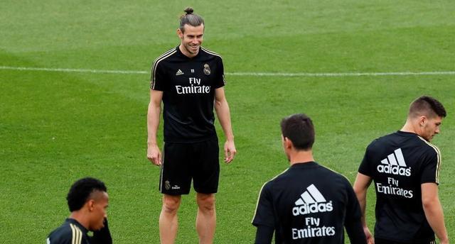 克鲁伊夫全攻全守战术巴萨,皇马全攻全守的时候