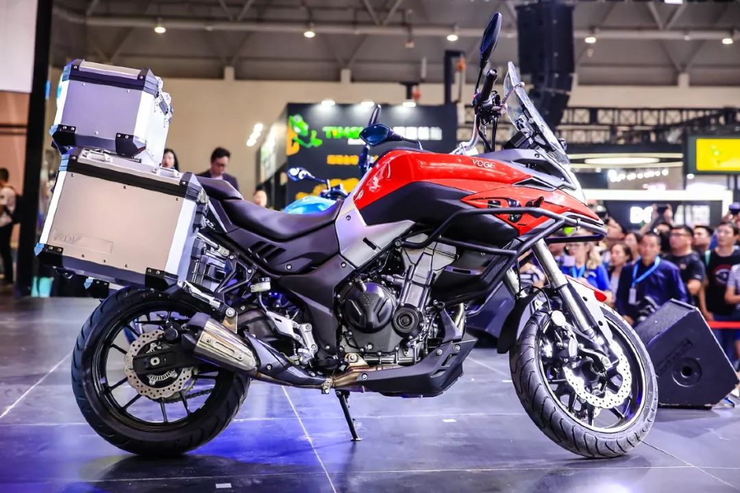 voge无极500r和豪爵铃木gsx250r,隆鑫voge大单缸