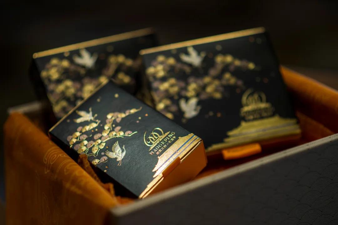 中国彩妆刷爆ins！背后“神仙”藏不住了！我：寄头可以包邮吗？