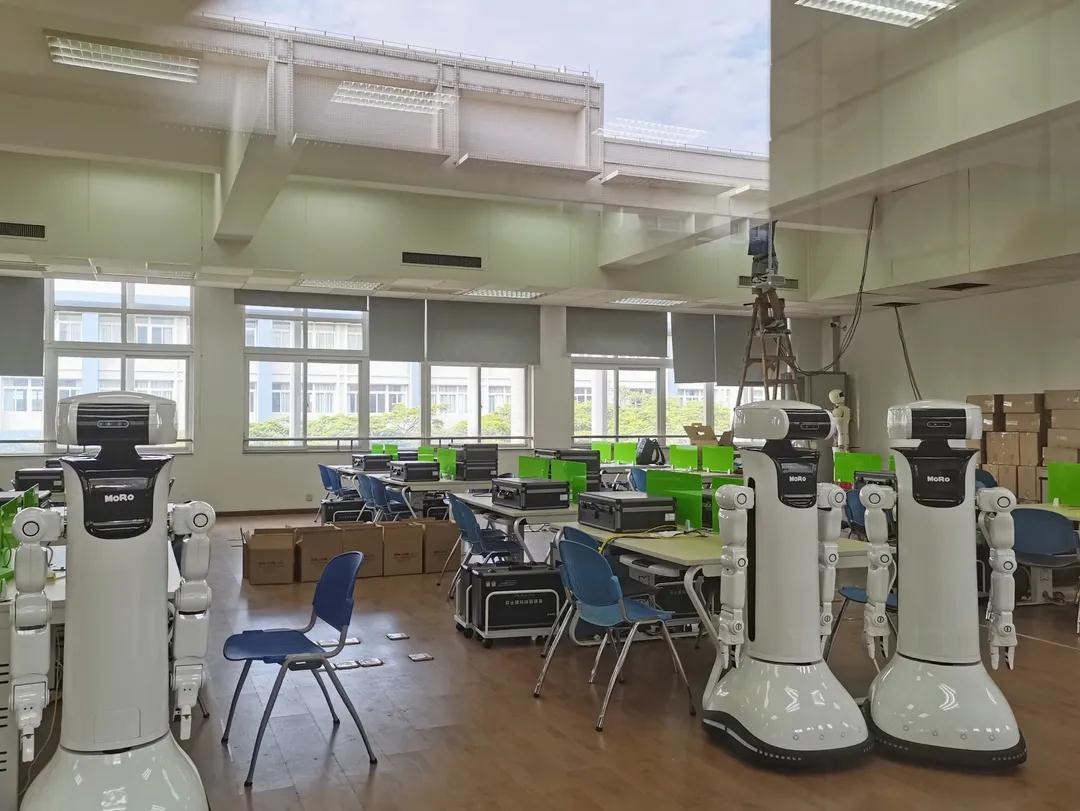 广州最广大学：占地1880余亩，依山傍水，校内坐拥天文台、法庭、演播厅！