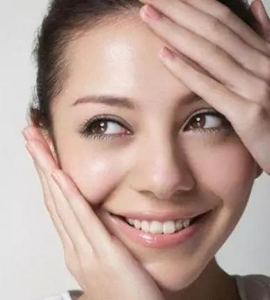 皮肤黑怎么才能让皮肤白,皮肤很黑要怎么让皮肤变白