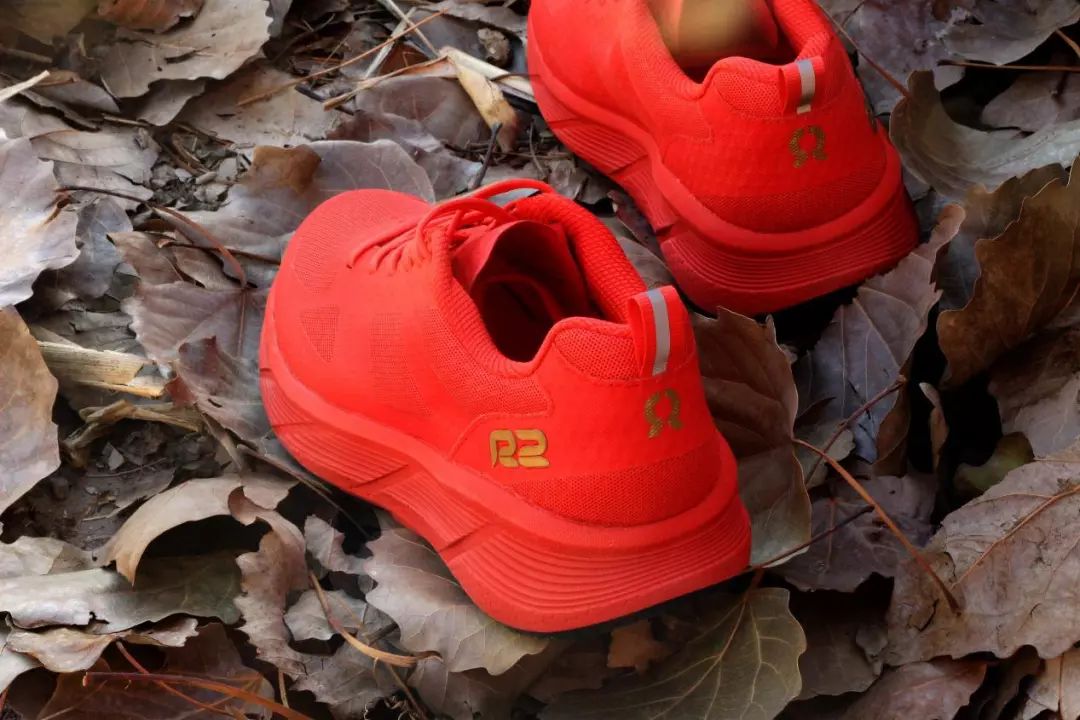 长距离跑步首选，为你的跑步增色：R2赤道LSD跑鞋评测