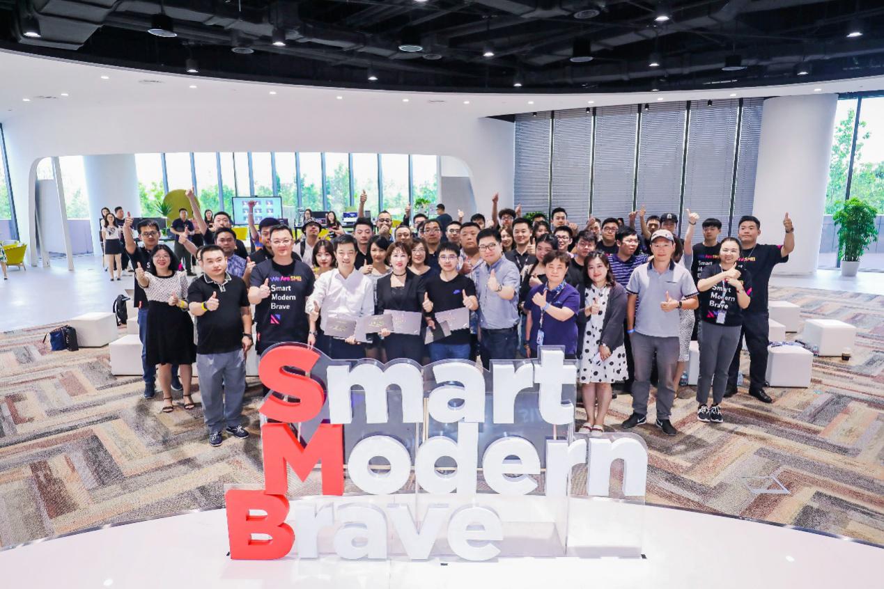 异军突起的酷公司，原来他们都用了联想企业提效服务平台