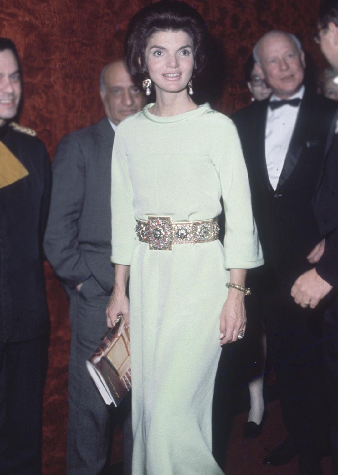 那个给Chloé设计出小猪包的设计师居然被Givenchy炒鱿鱼了