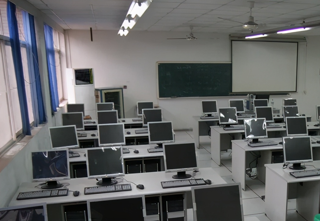 学生突然头痛是什么原因,学生一直头疼是什么原因导致的