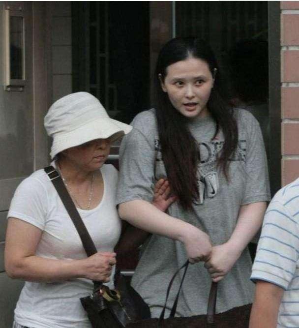 当小三成瘾，3次入狱，3次自杀，萧淑慎：不平衡，只有自己被抓