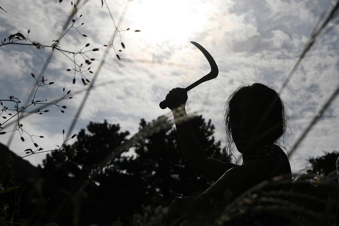 孙贤周演过韩国犯罪悬疑电影,韩国高分悬疑犯罪电影解说