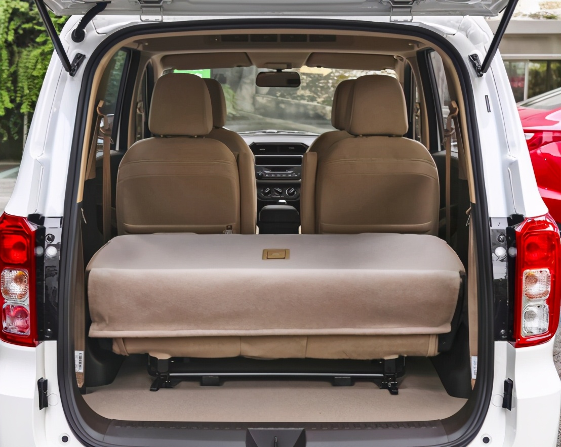 通用五菱宏光s,新五菱宏光s怎么样