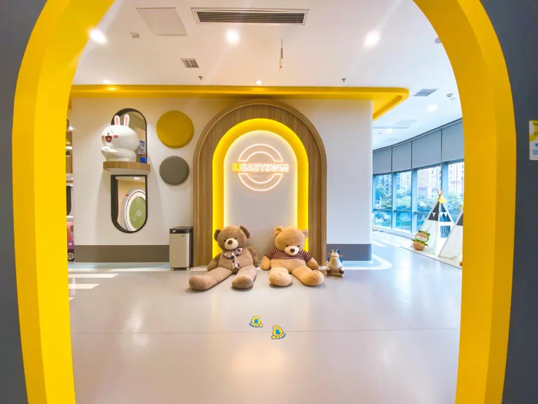 适合大孩子玩的亲子游泳,这家亲子游泳馆真的适合遛娃