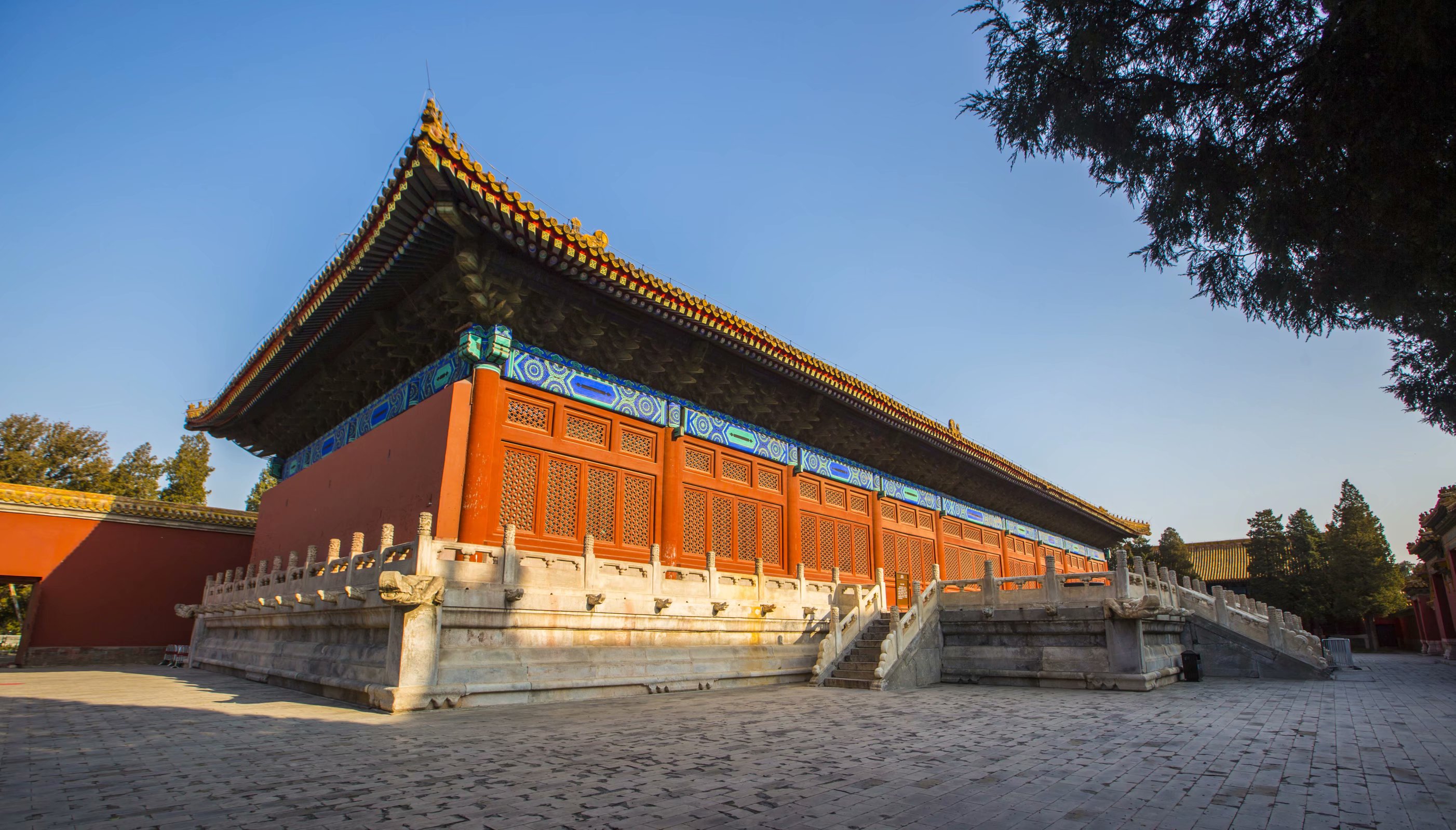 太庙，位于北京市东城区东长安街*安门天**东侧，始建于明永乐十八年