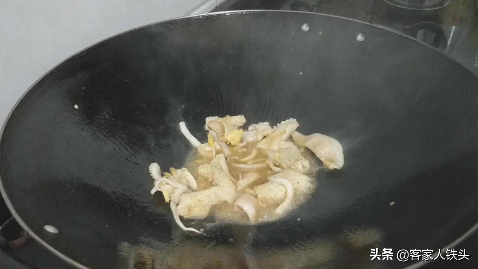 鱿鱼怎么切才好看视频,鱿鱼怎么切才不会卷起来