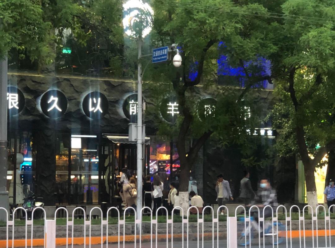 有人黯然离场,有人意气风发有人悄然退场