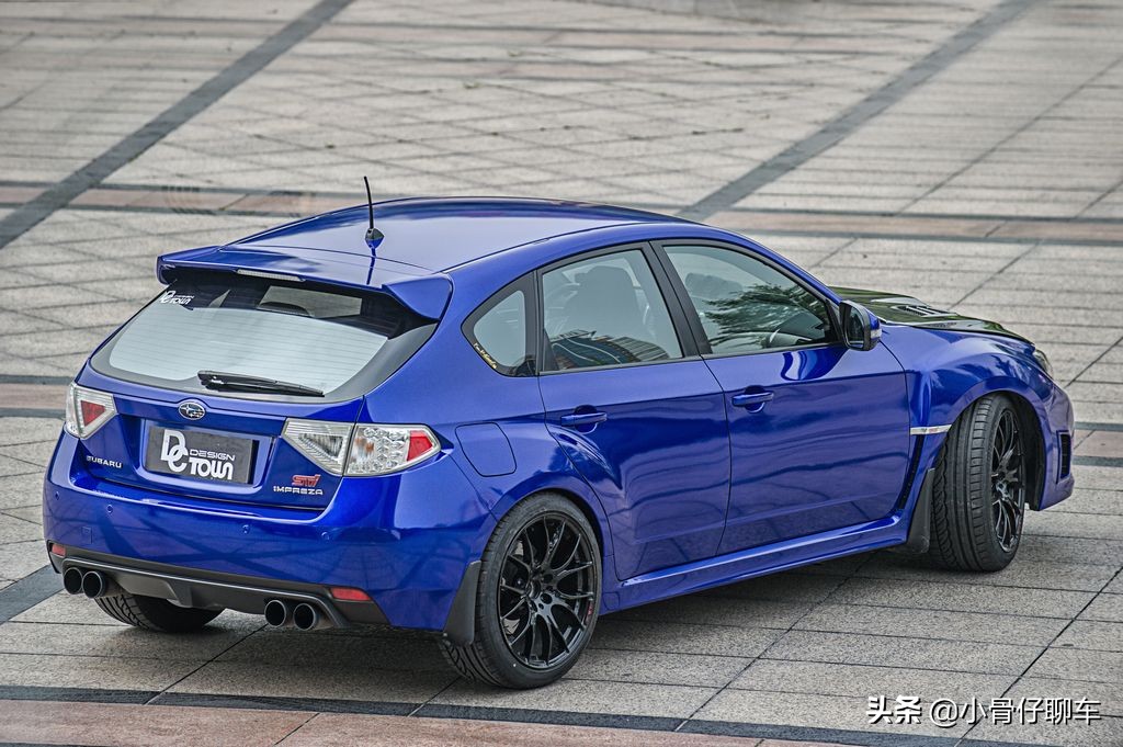 斯巴鲁跟evo的故事,宝马m2对比三菱evo斯巴鲁翼豹