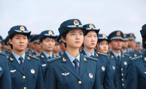 考军校后可以回到原来的大学,考上军校几年能退役