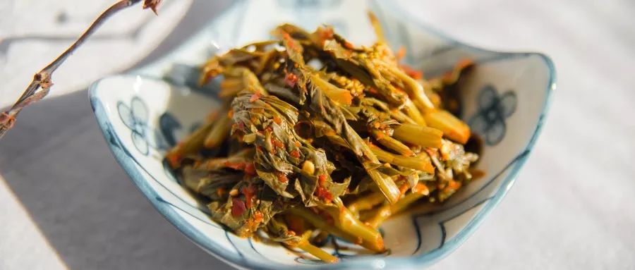 大陆人吃不起榨菜？它有什么营养？怎样吃才健康？
