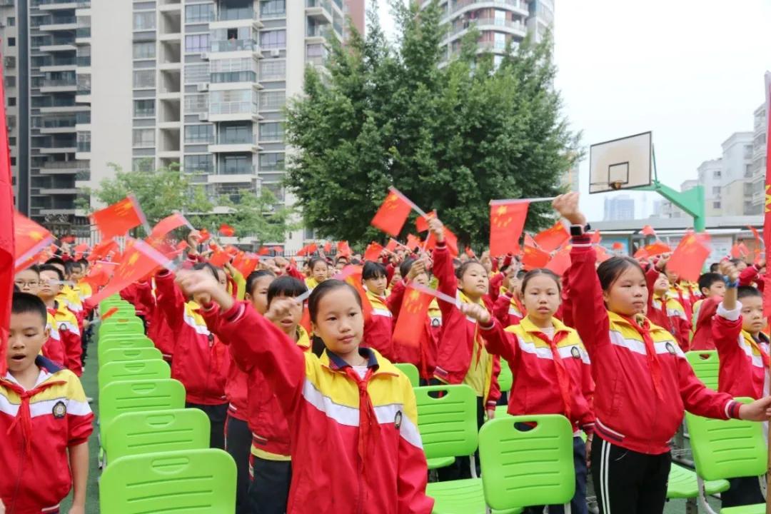 传承红色基因争当少先队员,传承红色基因争做新时代少先队员