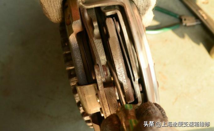 大众迈腾故障修理,大众迈腾变速箱故障在上海维修