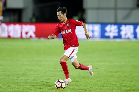 “升降”靠竞争恒大又一大动作为年轻球员“上位”铺路