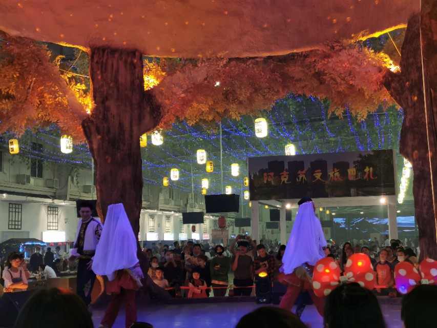 阿克苏最火的夜市,最新阿克苏巴扎夜市