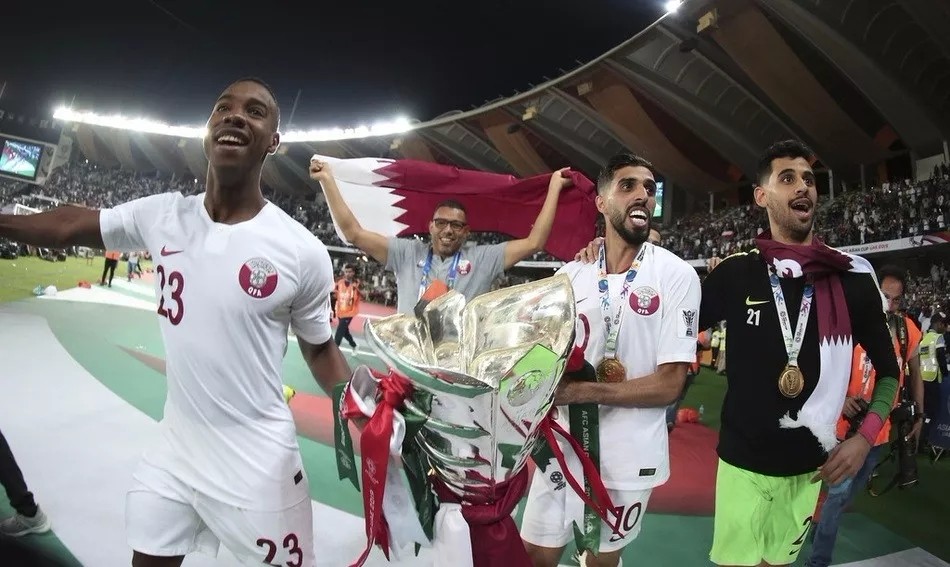 评论:昨夜的南宁,肥硕的国足鸡和高飞的泰国鹰