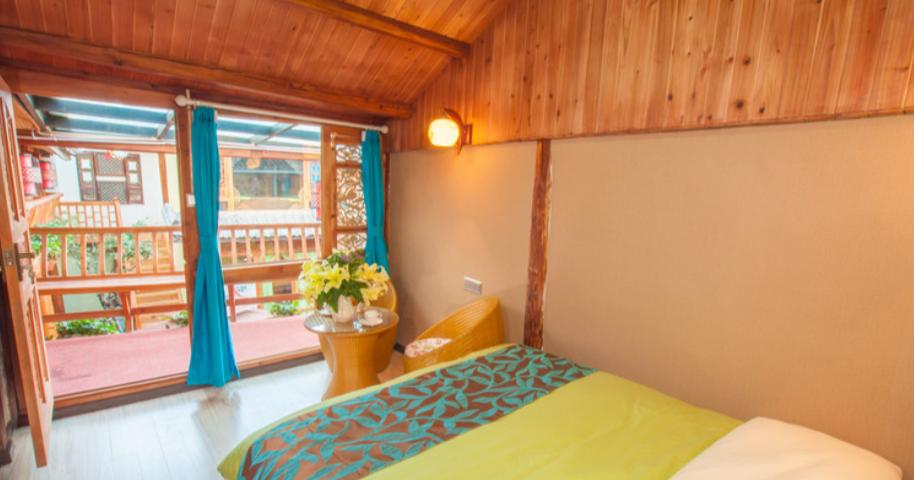 丽江白沙古镇住宿推荐,束河古镇三天两晚住宿团购