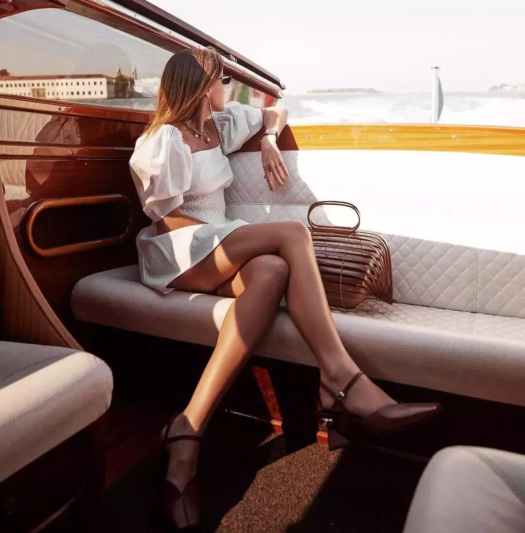 每次穿衣服的时候都觉得难受,瘦了之后穿衣服的感觉真的很舒服