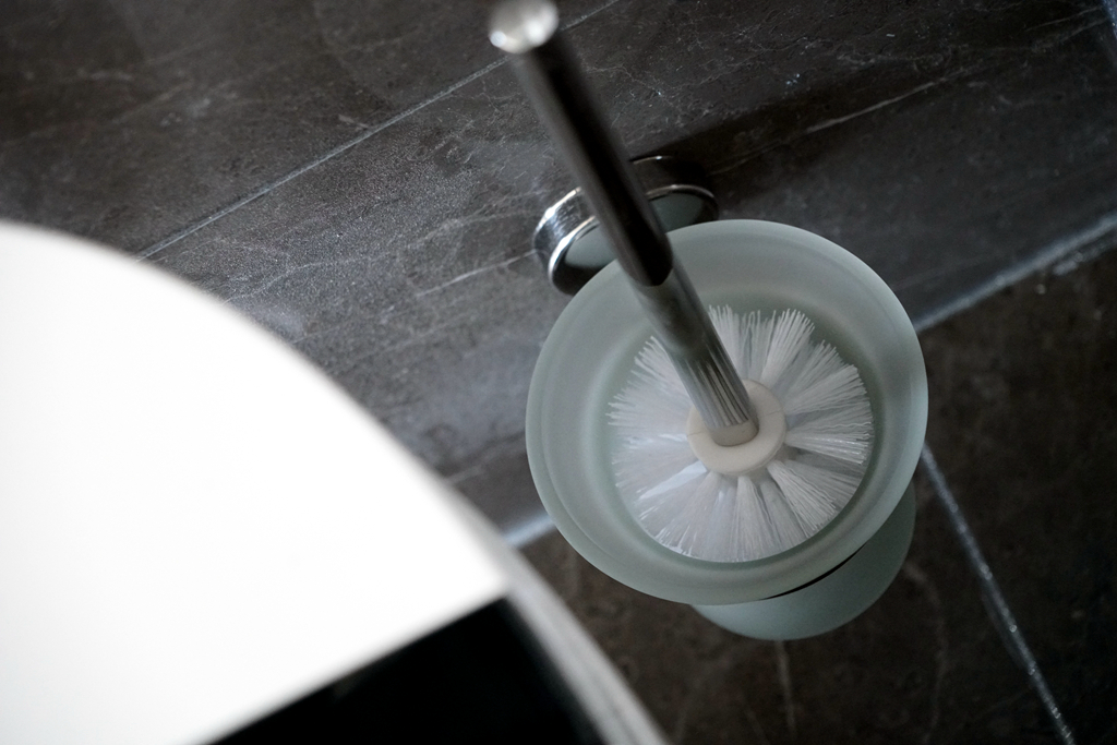 希箭卫浴和统用卫浴哪个好,希箭卫浴用品选择多少价位合适