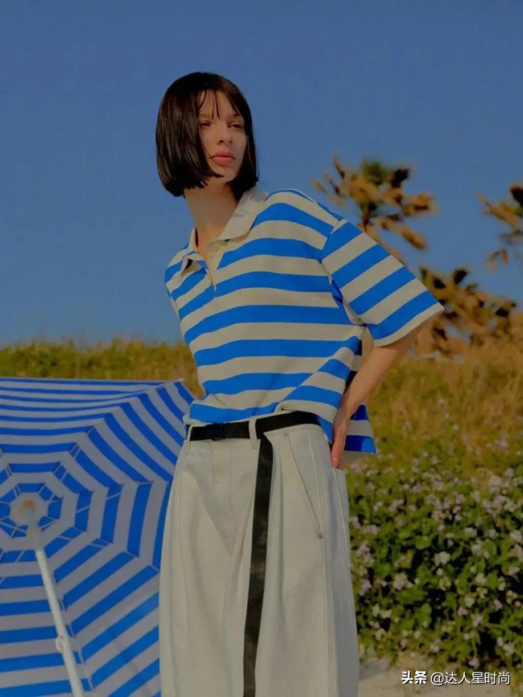 别再穿卫衣了今春这么穿才时髦,杨幂赵露思同款袄