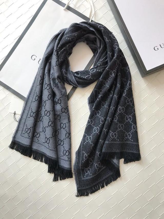 2019年最时尚系围巾方法,2022年最流行的奢侈品围巾