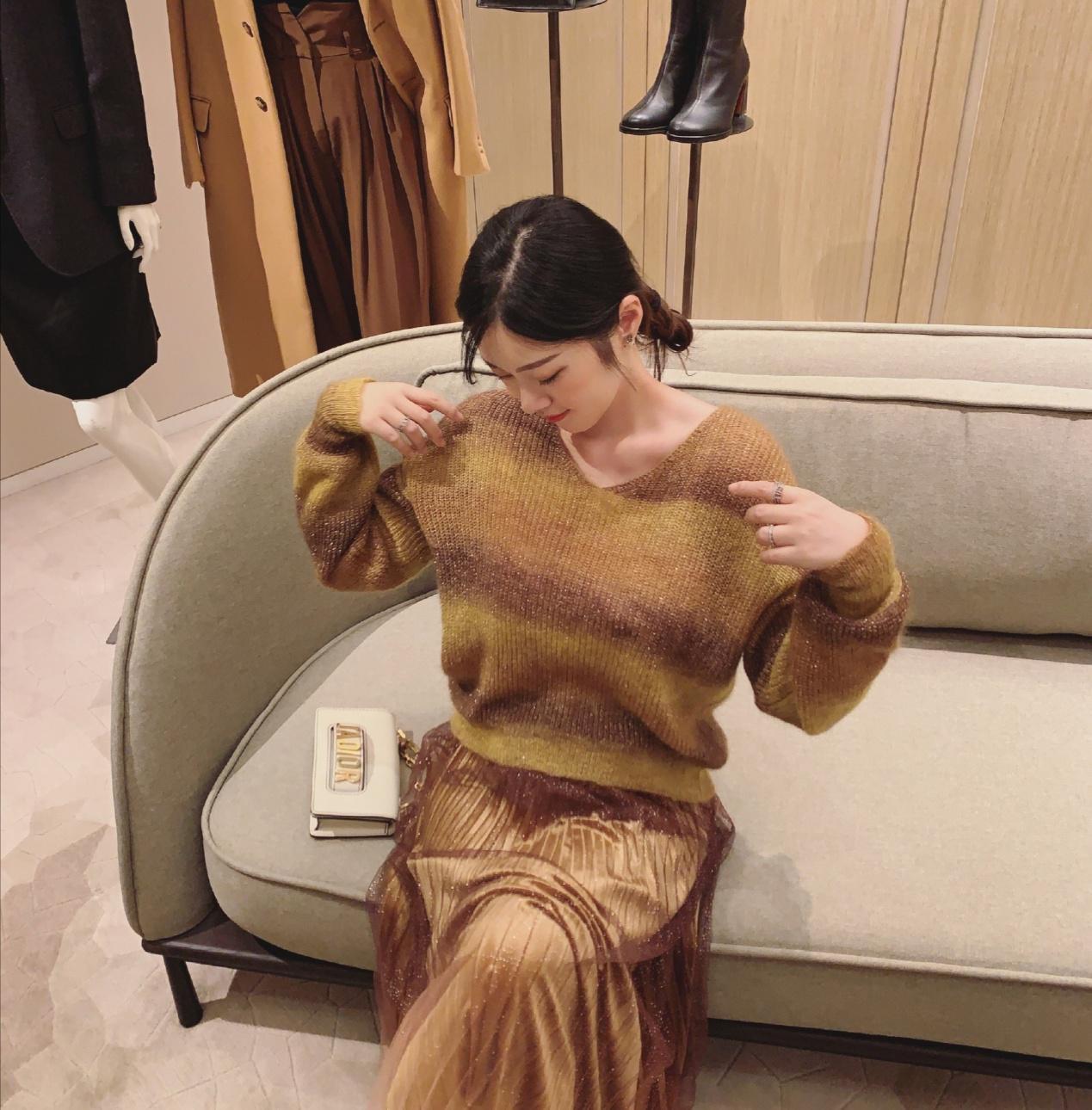 毛衣外套女搭配什么好看,穿什么搭配慵懒毛衣外套