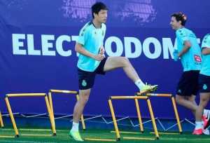 炫得不得了!武磊十岁花式颠球视频曝光,从小就有“球王”风范