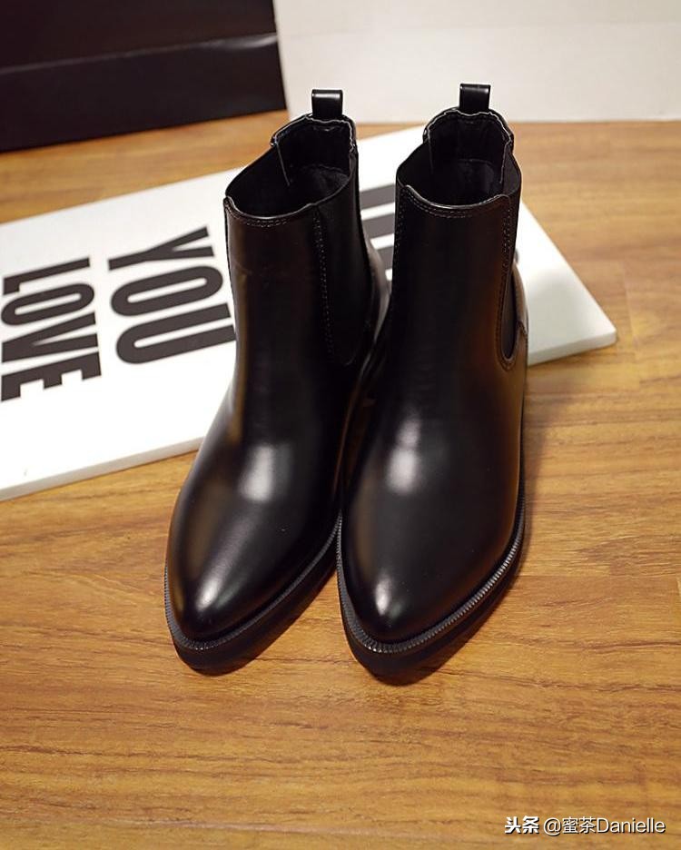 每个女人都应该有一双鞋电影,女生必备战靴