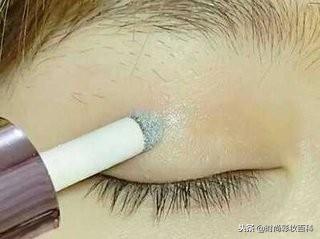 新手化淡妆需要哪些化妆品,新手入门化妆品推荐