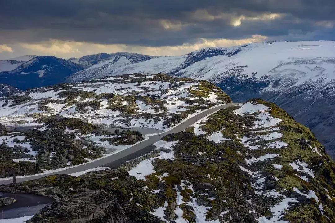 它连续N年被评为全球最宜居国度No.1，此生攒钱也要去！