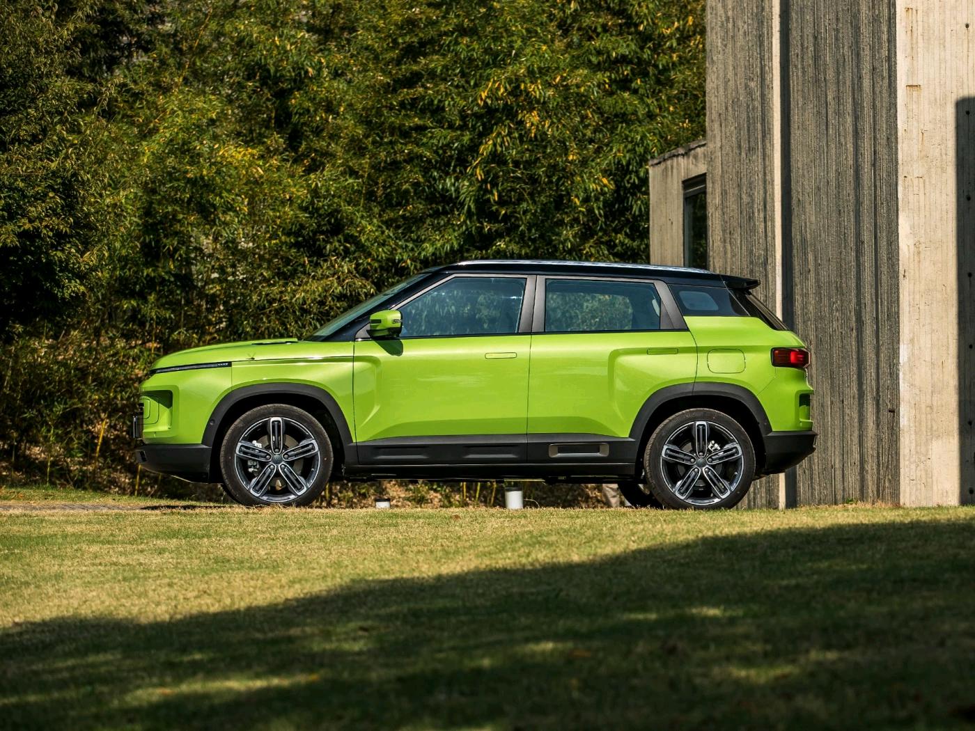 吉利果然没有食言!小路虎上市,177Ps配智能滑行,售价还亲民