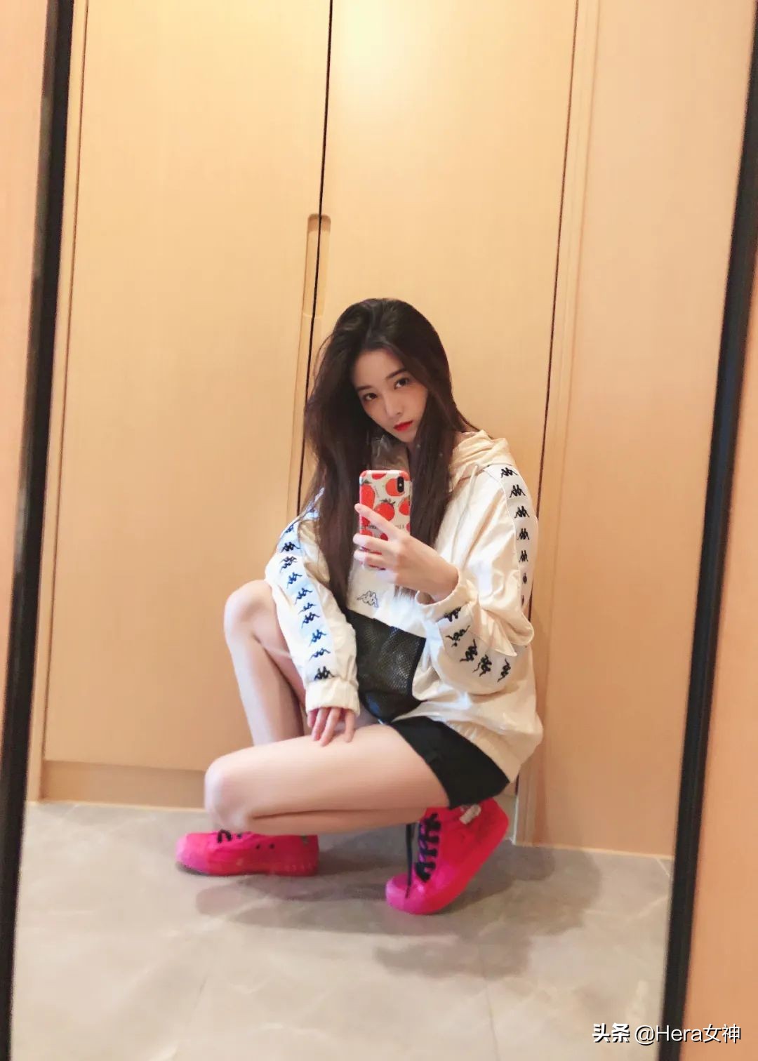 徐艺洋黄子韬最新一期,徐艺洋近日机场穿搭