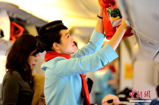 湖南空港漏卸30件行李被罚2万迷路的行李去哪了？