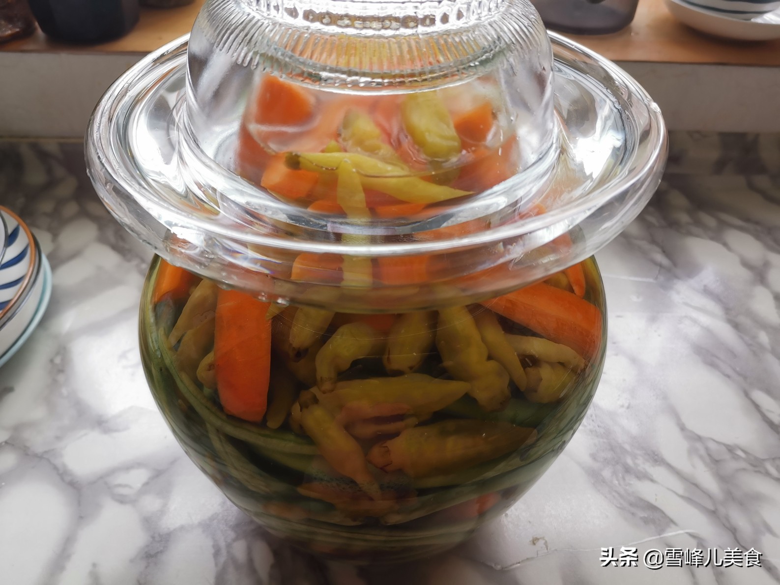 简单2步搞定四川泡菜酸辣开胃,四川泡菜的正宗做法手把手的教