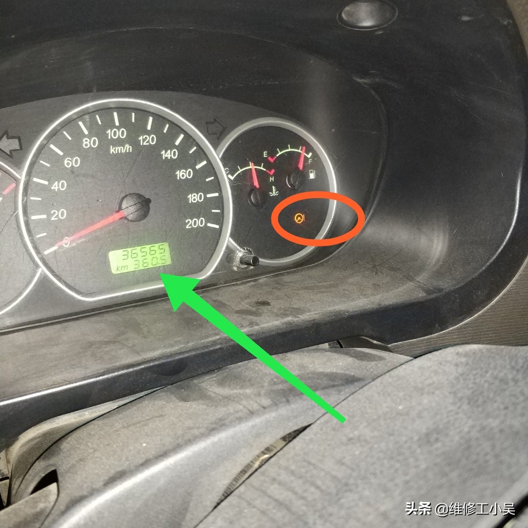 五菱宏光风扇不停的转是什么问题,五菱宏光汽车散热风扇什么时候转