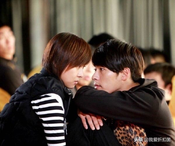 适合情侣增进感情的小游戏,情侣必玩的五个亲密小游戏