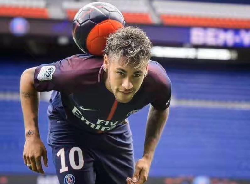 巴萨引援奥斯卡,保利尼奥对巴萨新援