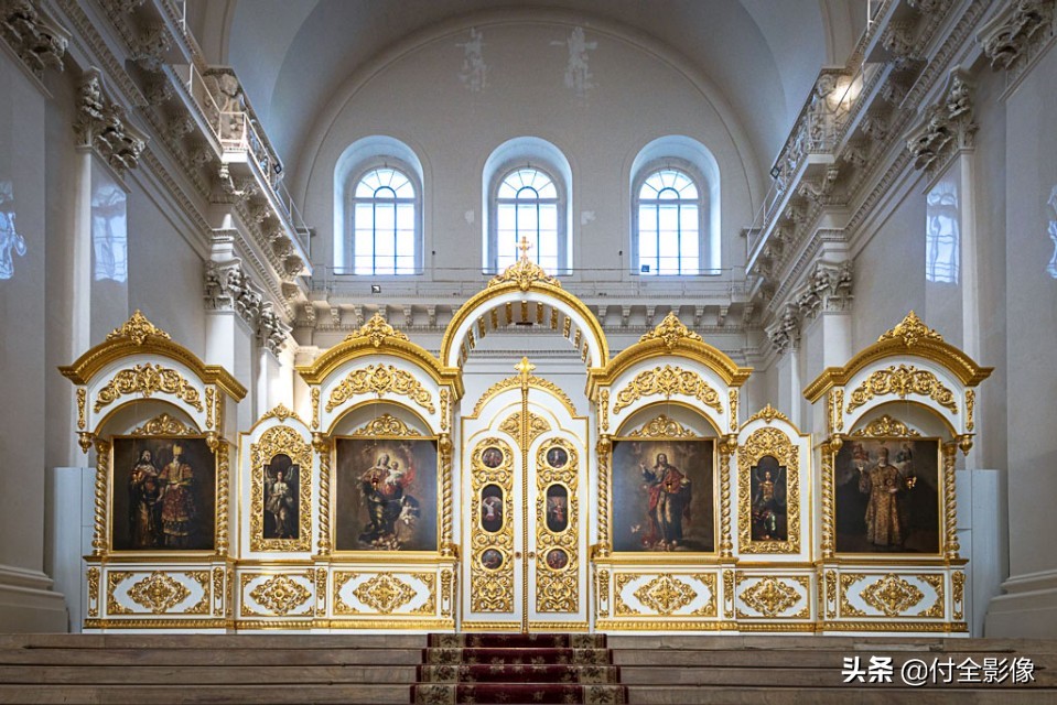 斯莫尔尼修道院主教,斯莫尔尼宫的宫殿