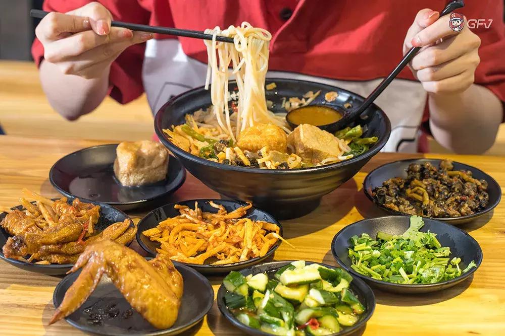 为了这碗螺蛳粉，我差点失去了我的朋友