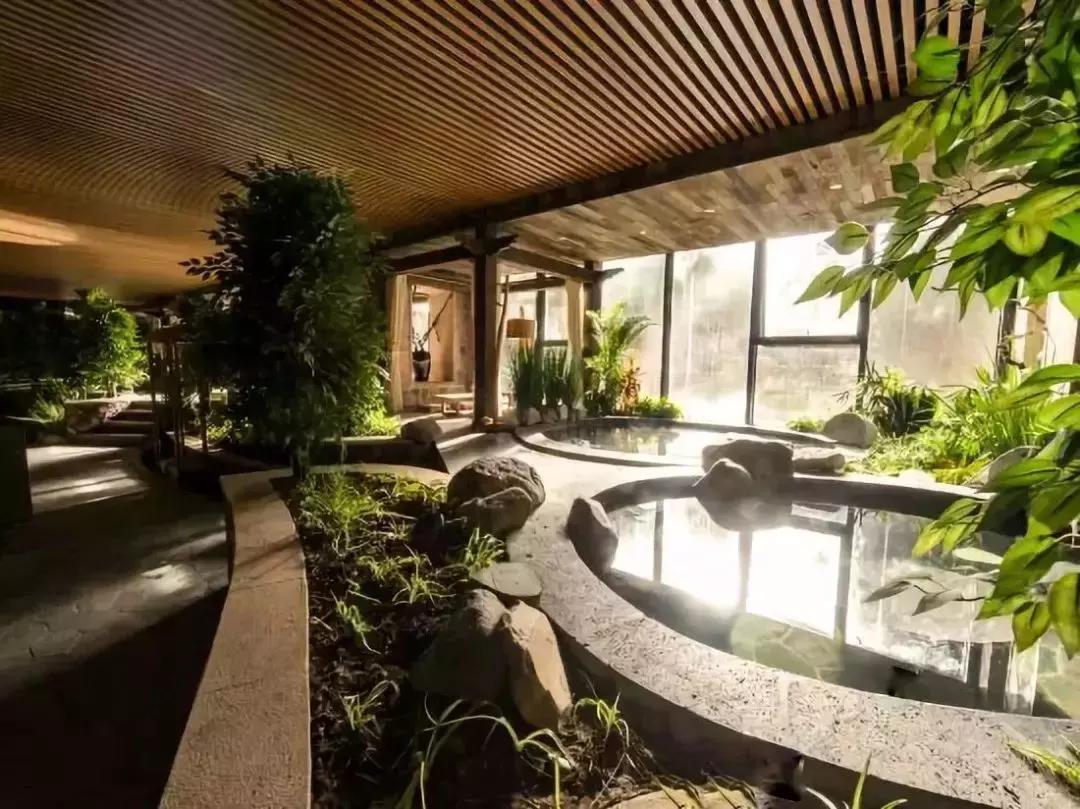 阿坝州又一处绝对秘境,雪山红石全部免费看,成都出发可耍2天!