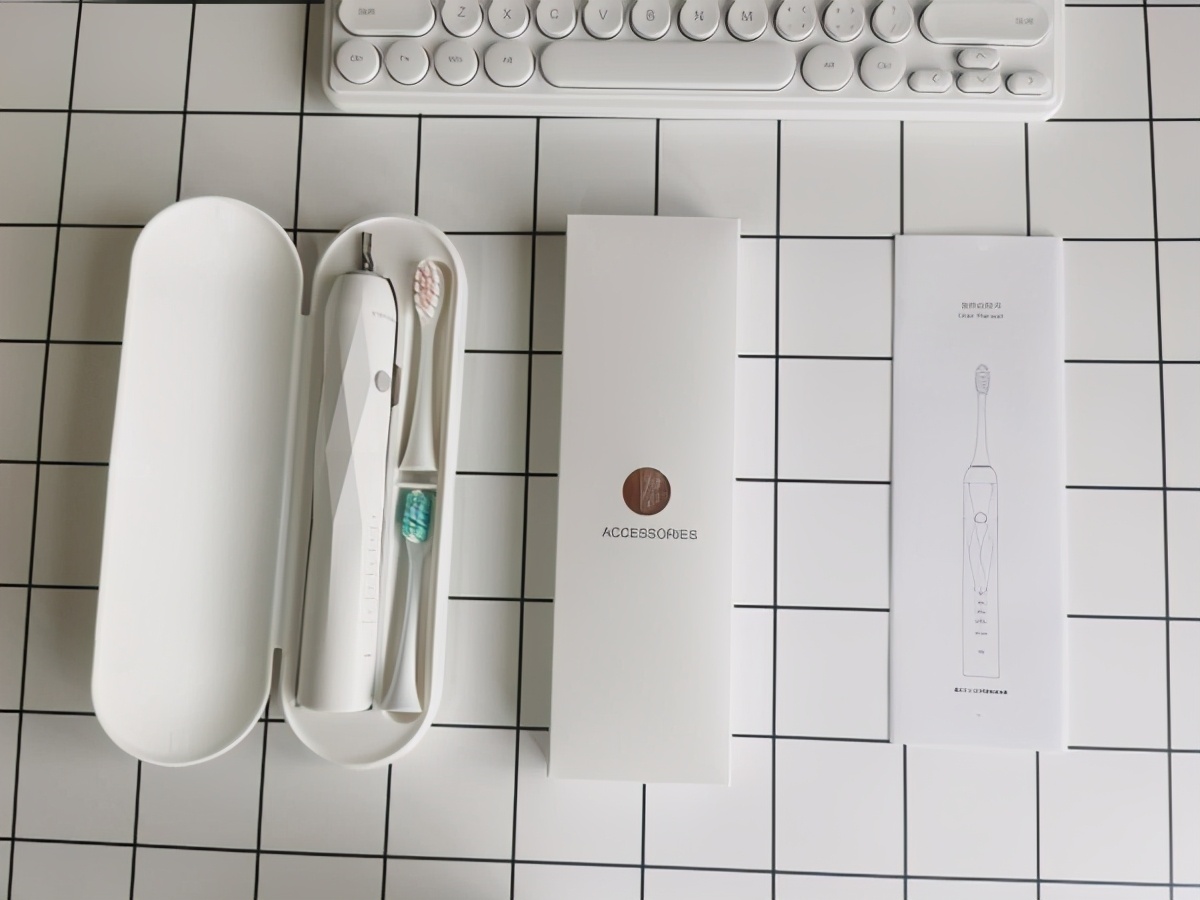 扉乐FilixTie电动牙刷价格,扉乐和usmile电动牙刷哪个好