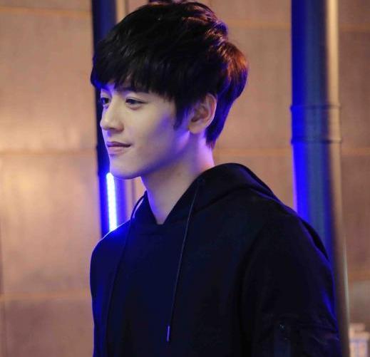 曾经爆红的《校花的贴身高手》，却堕落到如此境界？水成汪洋大海