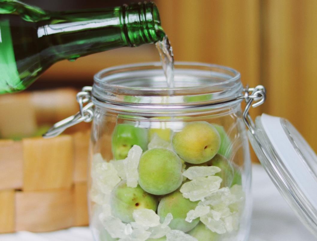 青梅酒的酿法视频教程,酿青梅汁的做法