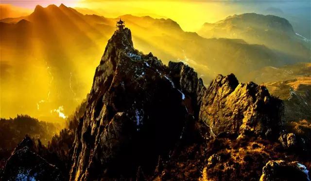 莲花山上莲花寺,莲花山普宁山顶