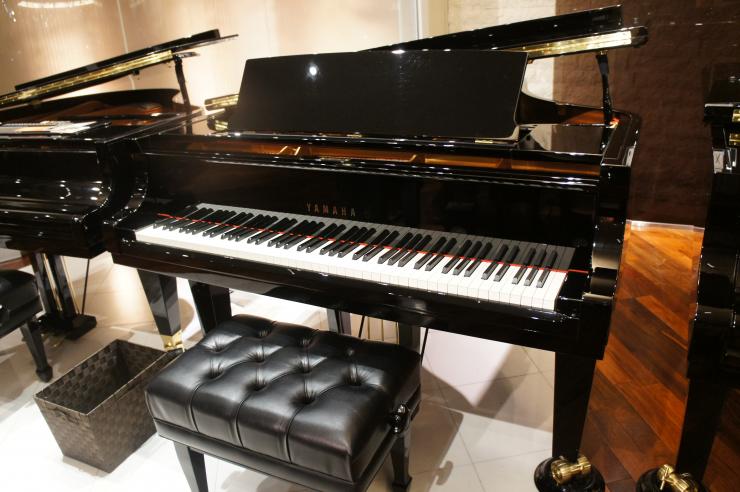 kawaik500好还是雅马哈u3好,kawai钢琴和yamaha钢琴对比